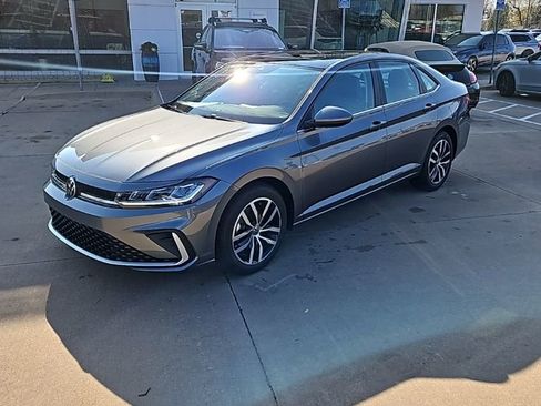 New 2026 Volkswagen Jetta SE FWD image 1