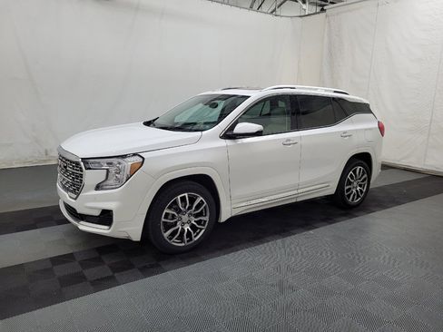 Used 2022 GMC Terrain Denali w/ LPO, Floor Liner Package AWD/4WD image 2