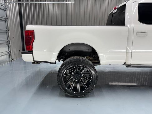 Used 2020 Ford F250 Platinum image 14