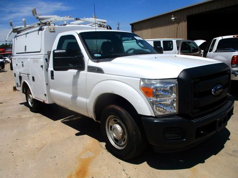 Used 2013 Ford F350 XL image 3