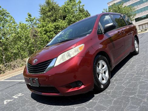 Used 2011 Toyota Sienna LE FWD image 44