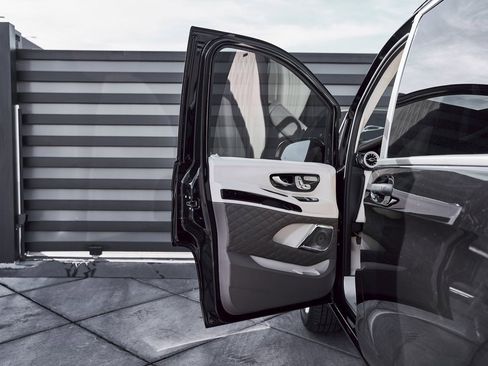 Used 2021 Mercedes-Benz Metris Passenger w/ Premium Safety Package image 33