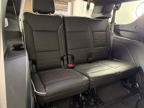 New 2026 GMC Yukon AT4 Ultimate AWD/4WD image 18