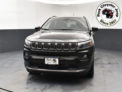 New 2026 Jeep Compass Latitude image 2