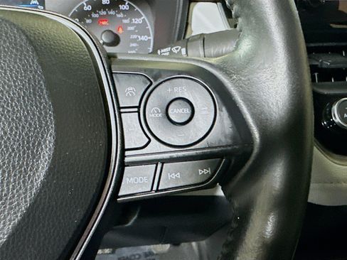 Used 2024 Toyota Corolla SE FWD image 17