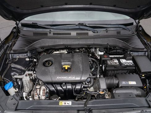 Used 2018 Hyundai Kona SE image 11