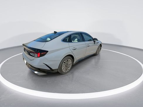 New 2026 Hyundai Sonata Limited FWD image 8