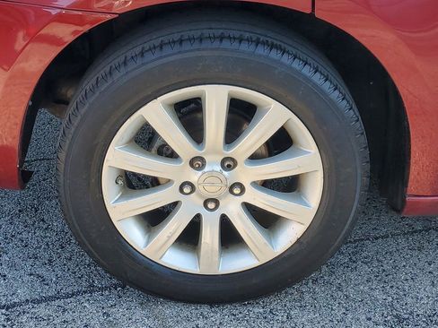 Used 2013 Chrysler 200 Touring FWD image 5