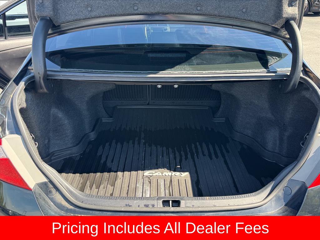 Used 2017 Toyota Camry SE FWD image 10