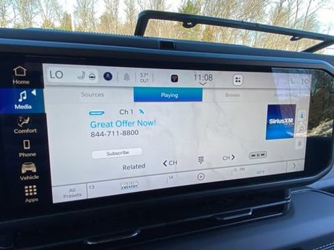 Used 2025 Jeep Wrangler Unlimited Sahara image 25