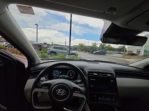 Used 2022 Hyundai Tucson Limited AWD/4WD image 12