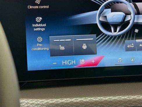 New 2026 BMW 330i xDrive Sedan w/ M Sport Package image 21