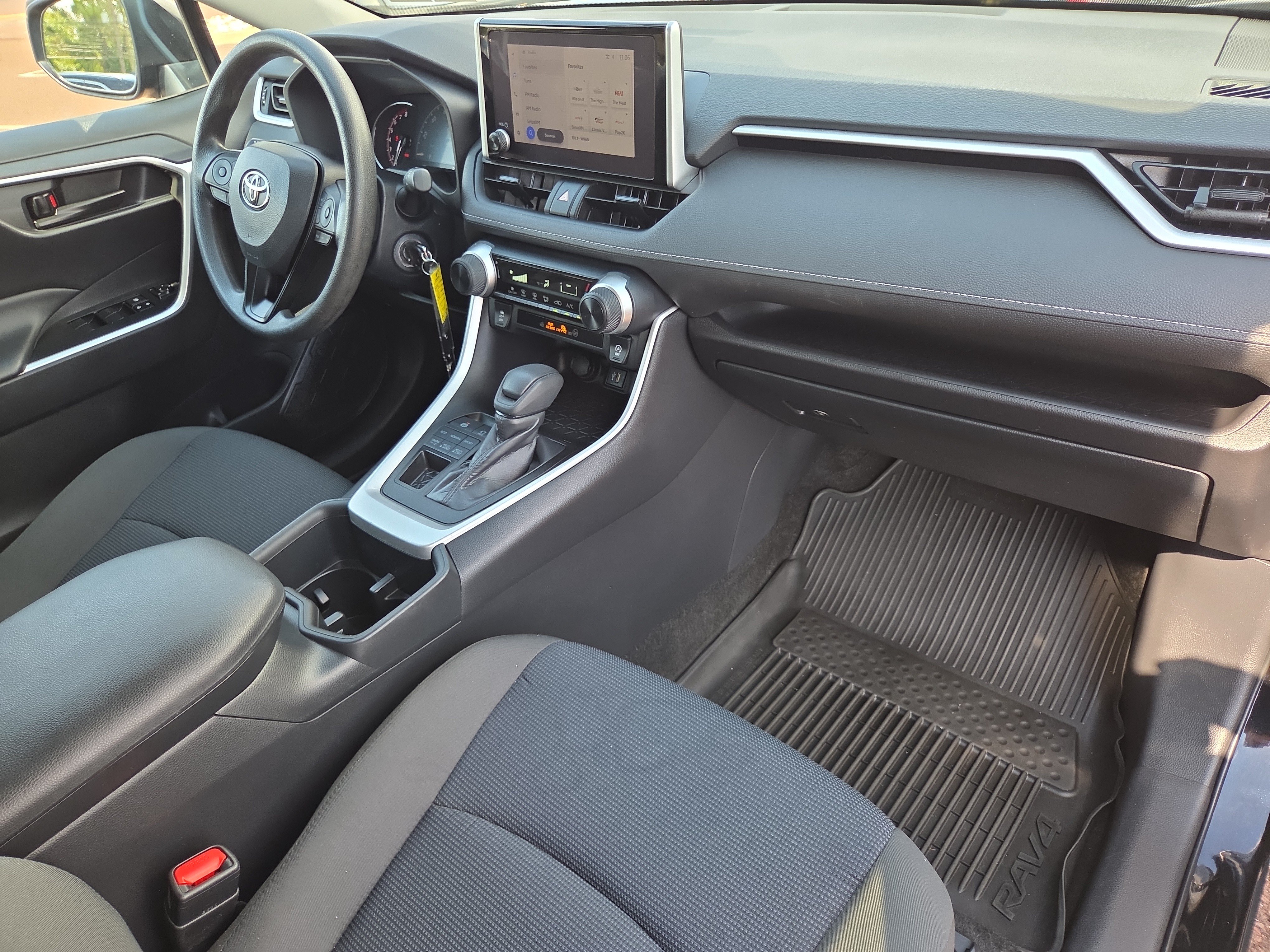 Certified 2023 Toyota RAV4 LE AWD/4WD image 18