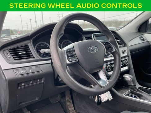 Used 2019 Hyundai Sonata SE w/ Cargo Package image 13