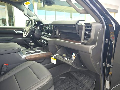 New 2026 GMC Sierra 1500 SLT w/ SLT Premium Plus Package image 35