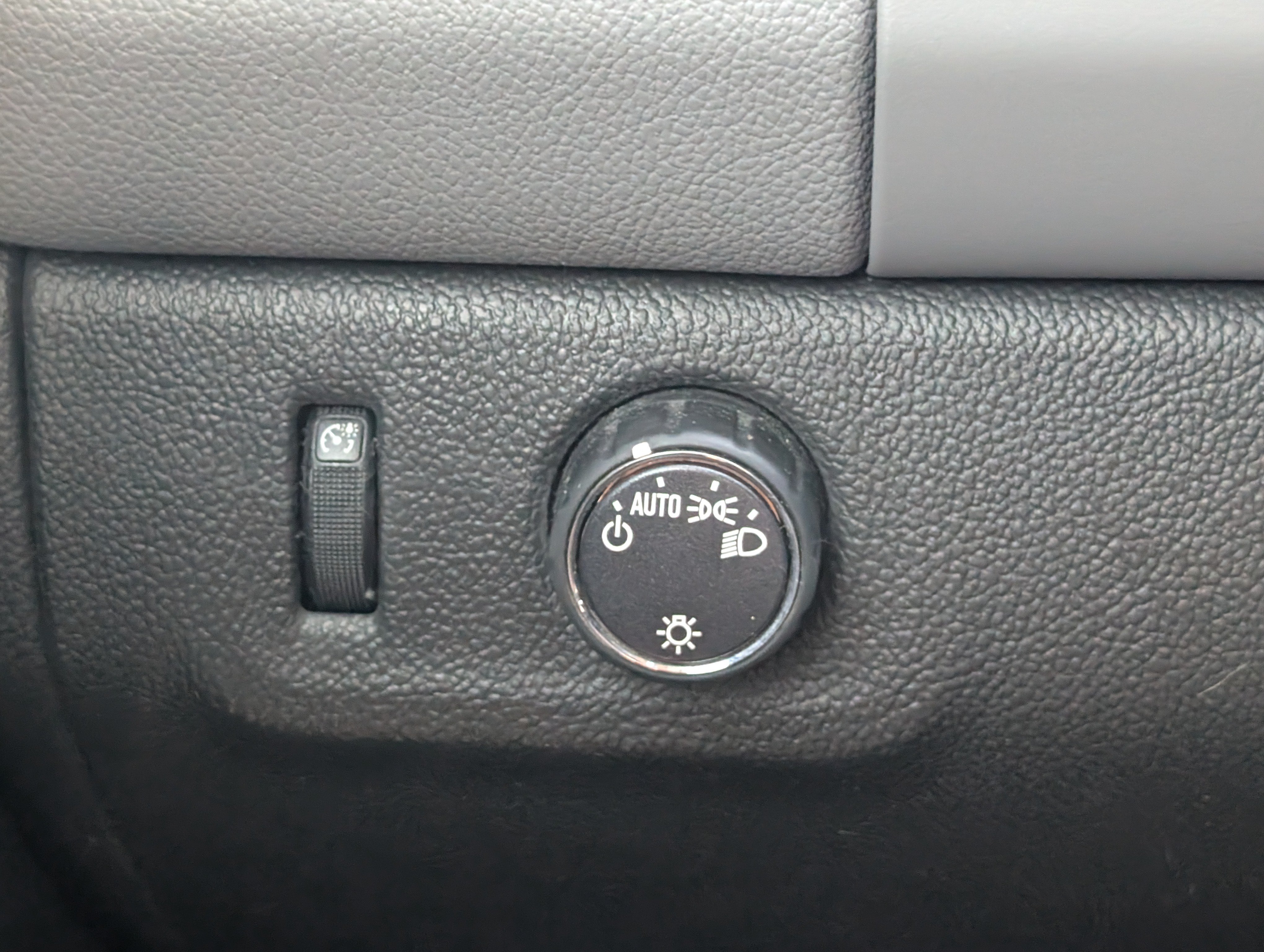 Used 2019 Chevrolet Colorado W/T w/ WT Convenience Package RWD image 22