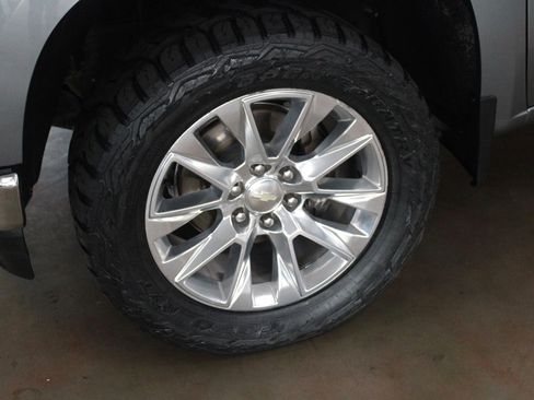 Used 2019 Chevrolet Silverado 1500 LTZ w/ LTZ Premium Package image 27