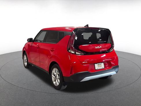 Used 2025 Kia Soul LX w/ LX Technology Package image 11