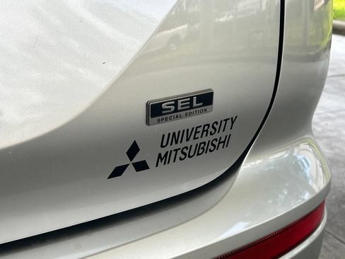 Used 2022 Mitsubishi Outlander SEL AWD/4WD image 18