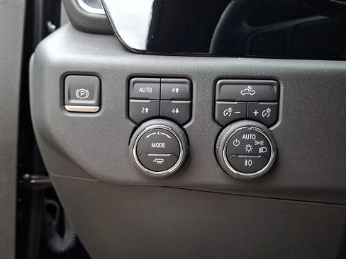 Used 2024 Chevrolet Silverado 1500 LT Trail Boss AWD/4WD image 23