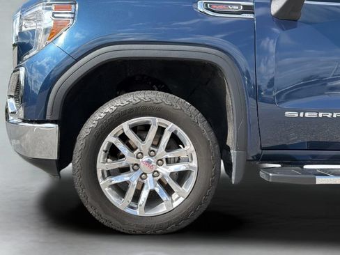 Used 2022 GMC Sierra 1500 SLT AWD/4WD image 39