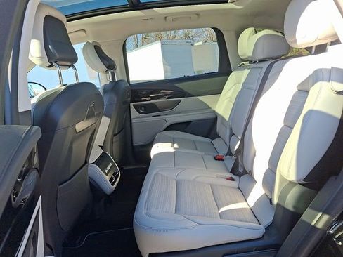 New 2026 Lincoln Nautilus Reserve w/ Jet Appearance Package image 5