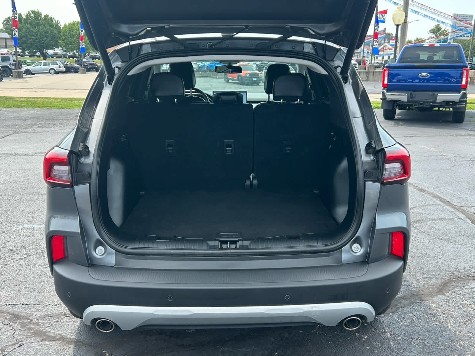 Used 2025 Ford Escape Platinum AWD/4WD image 6