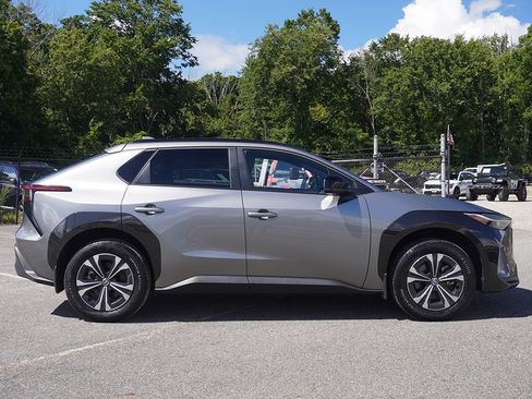 Used 2025 Toyota bZ4X AWD w/ Weather Package image 19