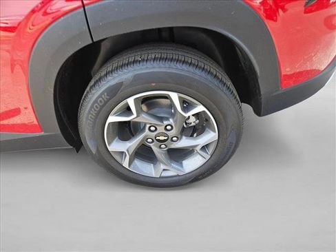 New 2026 Chevrolet Trax LT w/ Driver Confidence Package image 10