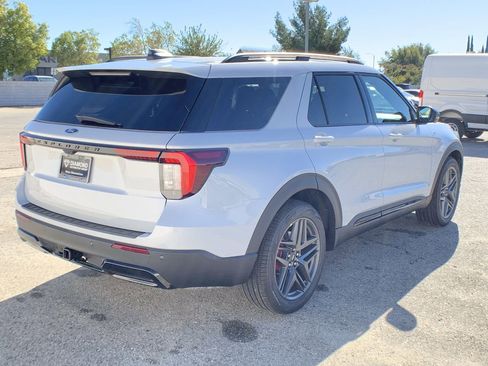 New 2026 Ford Explorer ST-Line w/ ST-Line Street Pack image 8