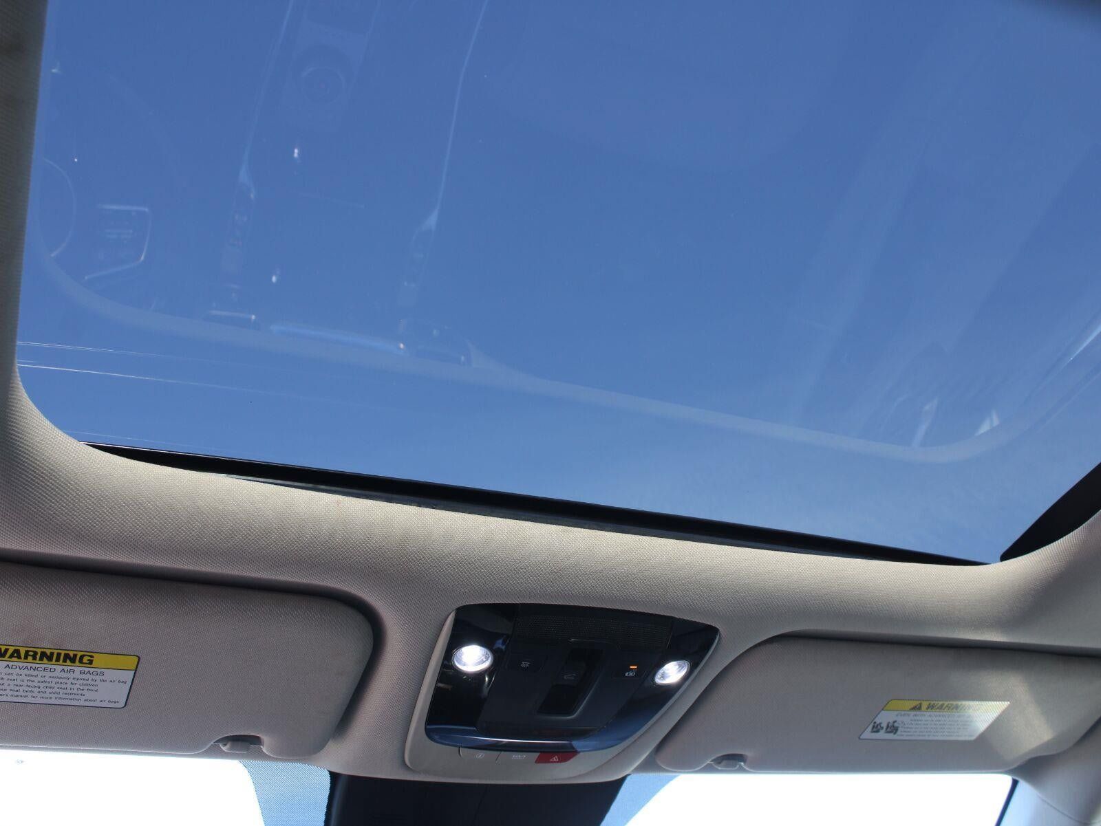 Used 2023 Kia Sorento SX Prestige w/ Panoramic Sunroof Package AWD/4WD image 13