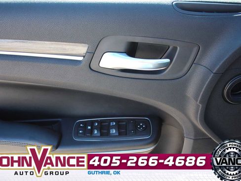 Used 2021 Chrysler 300 Touring L image 29