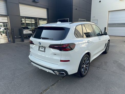 Used 2026 BMW X5 xDrive50e w/ Executive Package AWD/4WD image 3