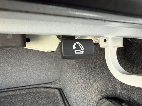 Used 2021 Volkswagen Jetta R-Line FWD image 42