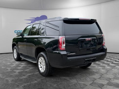 Used 2017 GMC Yukon SLT AWD/4WD image 3