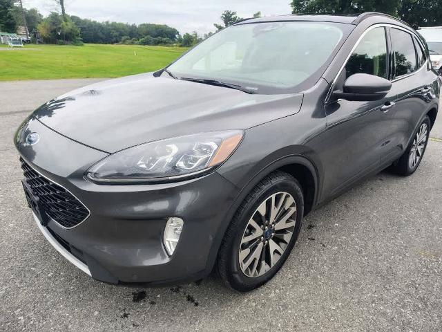 Certified 2020 Ford Escape Titanium AWD/4WD image 3