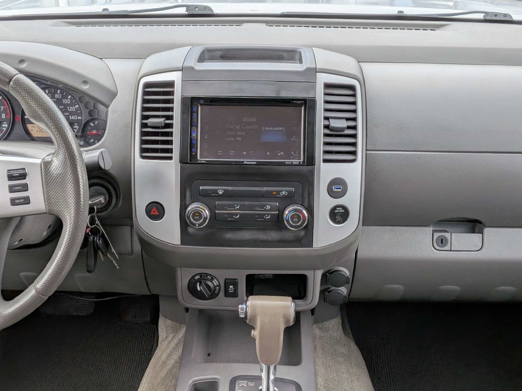 Used 2016 Nissan Frontier SV AWD/4WD image 16