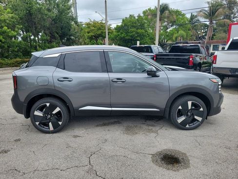 New 2026 Nissan Kicks SR FWD image 8