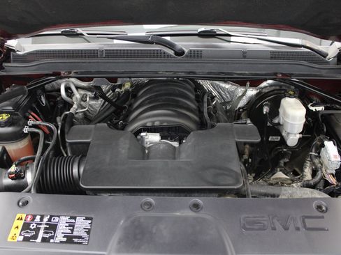 Used 2017 GMC Yukon SLT w/ HD Trailering Package image 11