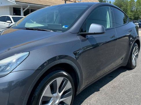Used 2021 Tesla Model Y Long Range AWD/4WD image 10