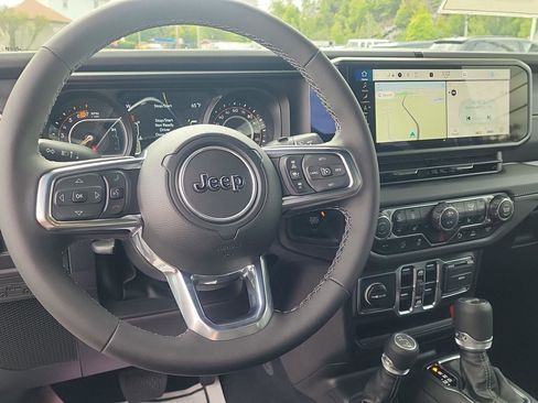 New 2025 Jeep Wrangler Sahara image 12