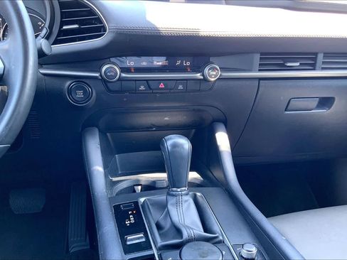 Used 2023 MAZDA MAZDA3 s FWD image 34