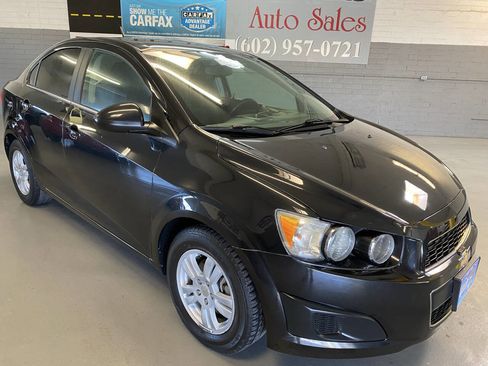 Used 2013 Chevrolet Sonic LT image 7