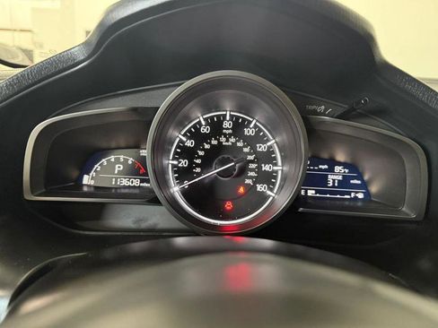 Used 2018 MAZDA MAZDA3 Sport image 12