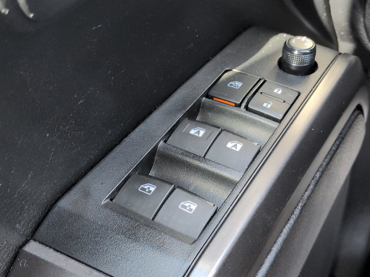 Used 2022 Toyota Tacoma TRD Off-Road RWD image 21