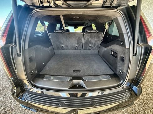 Used 2023 Cadillac Escalade ESV Sport Platinum image 25
