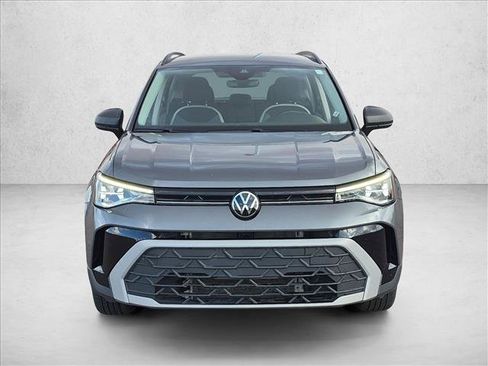 Used 2025 Volkswagen Taos S FWD image 2