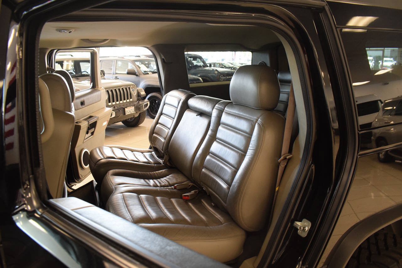 Used 2003 HUMMER H2 w/ Preferred Equipment Group AWD/4WD image 45