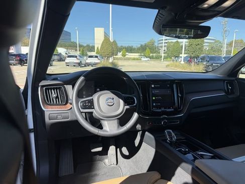 Certified 2023 Volvo XC60 B5 Ultimate image 22