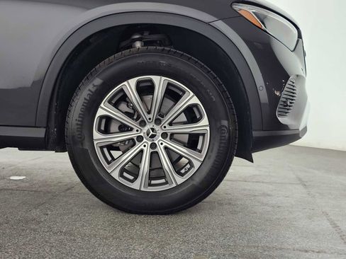 Used 2024 Mercedes-Benz GLC 300 4MATIC image 9